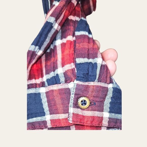 NWOT Dress Barn Plaid Long Sleeve With Sequins Around V-Neckline. - Picture 6 of 10